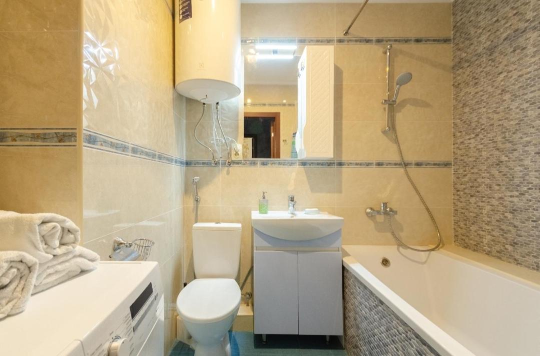 Апартаменти З Панорамним Краєвидом Kyiv Exterior photo